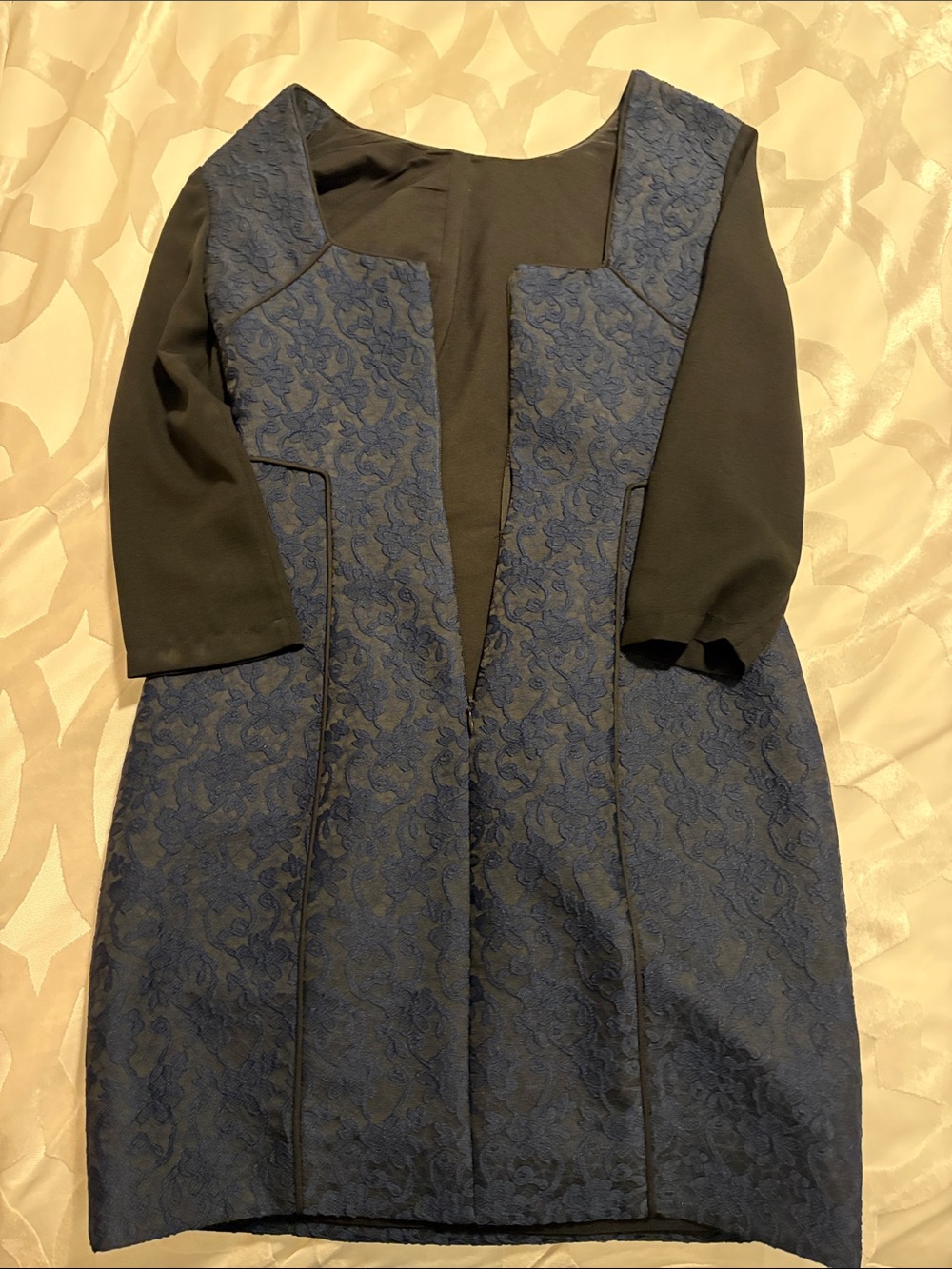 Women's Navy Lace Sheath Dress with Black Sleeves - Picture 2 of 2